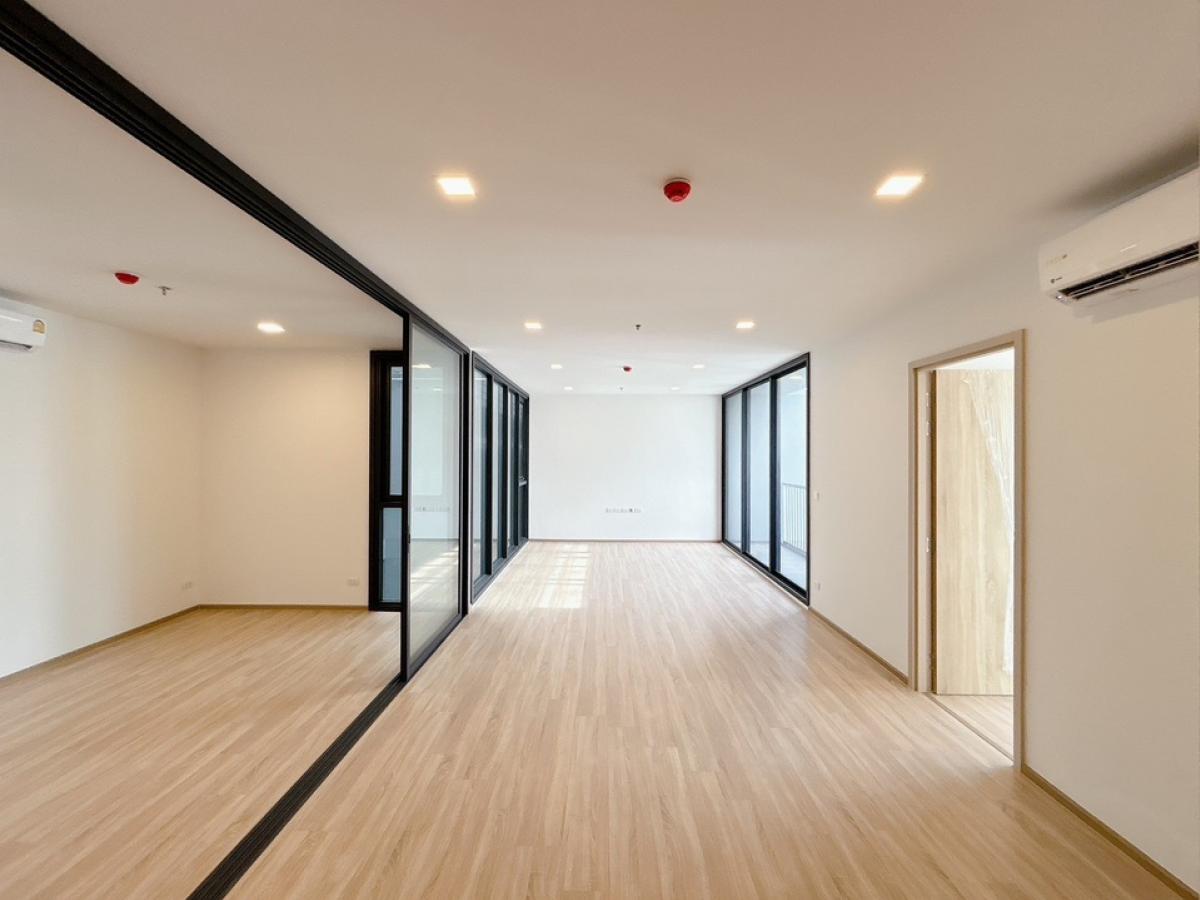 For SaleCondoRatchathewi,Phayathai : Urgent! Last room! 𝐗𝐓 𝐏𝐡𝐚𝐲𝐚𝐭𝐡𝐚𝐢 size 101 Sq.m., high floor, clear view, only 17.9 MB. Contact 086-795-9997 (Jimmy)