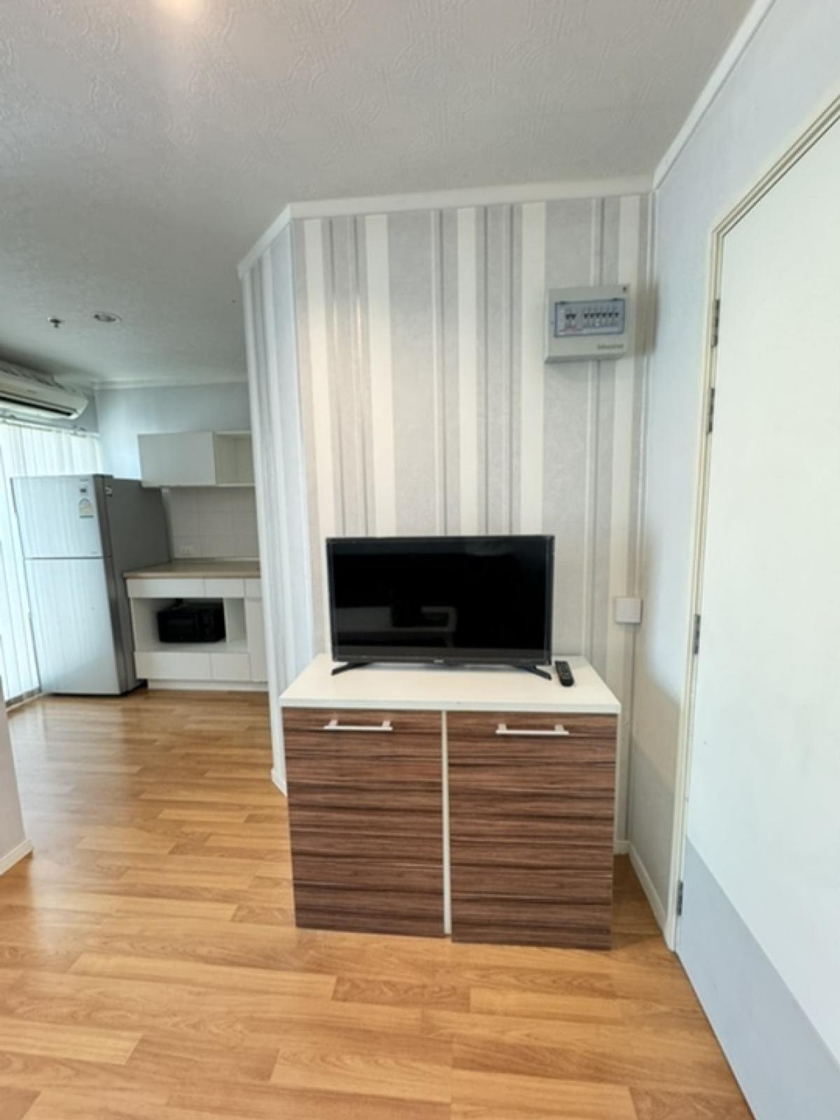 For RentCondoRama9, Petchburi, RCA : Urgently available for rent!: Lumpini Park Rama 9 - Ratchada (Lumpini Park Rama 9 - Ratchada) Property code #WEA1102 If interested, inquire by adding Line @condo168 (with @ in front)