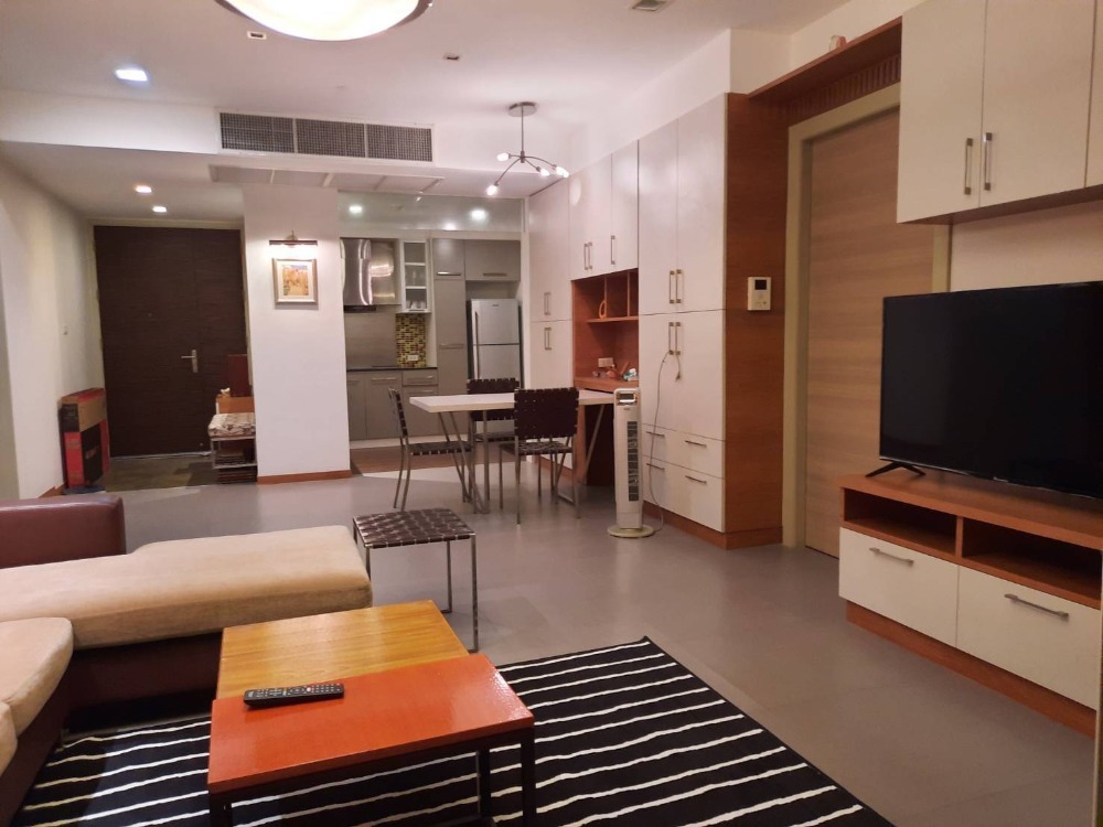 For RentCondoWongwianyai, Charoennakor : 105sqm Beautiful Spacious 2 bedrooms Condo for rent at Watermark