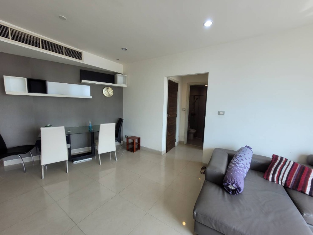 For RentCondoWongwianyai, Charoennakor : 94sqm Beautiful Spacious 2 bedrooms Condo for rent at Watermark