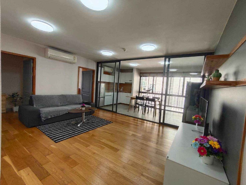 ให้เช่าคอนโดนานา : LTH10989–Montrose Court FOR RENT 2 beds 2 baths size 105 Sq.m. Near BTS Phrom Phong Station ONLY 45k/month