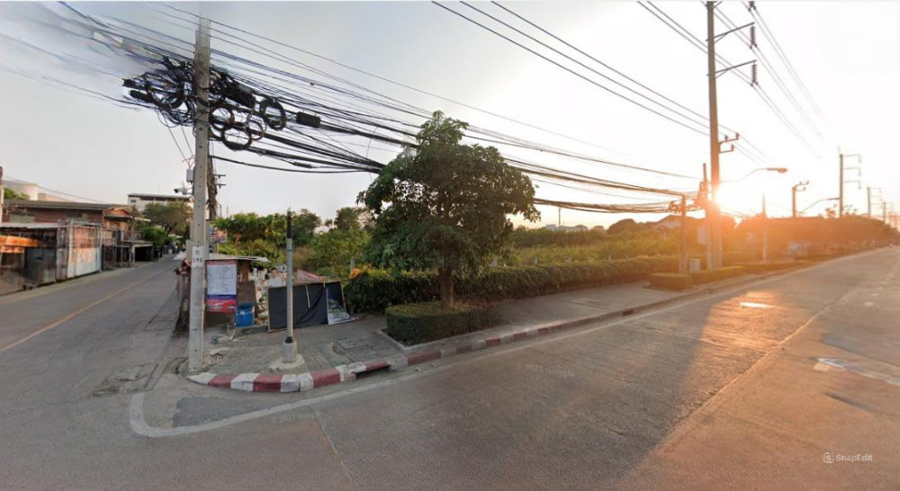 For SaleLandOnnut, Udomsuk : Corner Plot Land on Sukhumvit 77 - On Nut 88, 23 Rai 5 sq.wa.