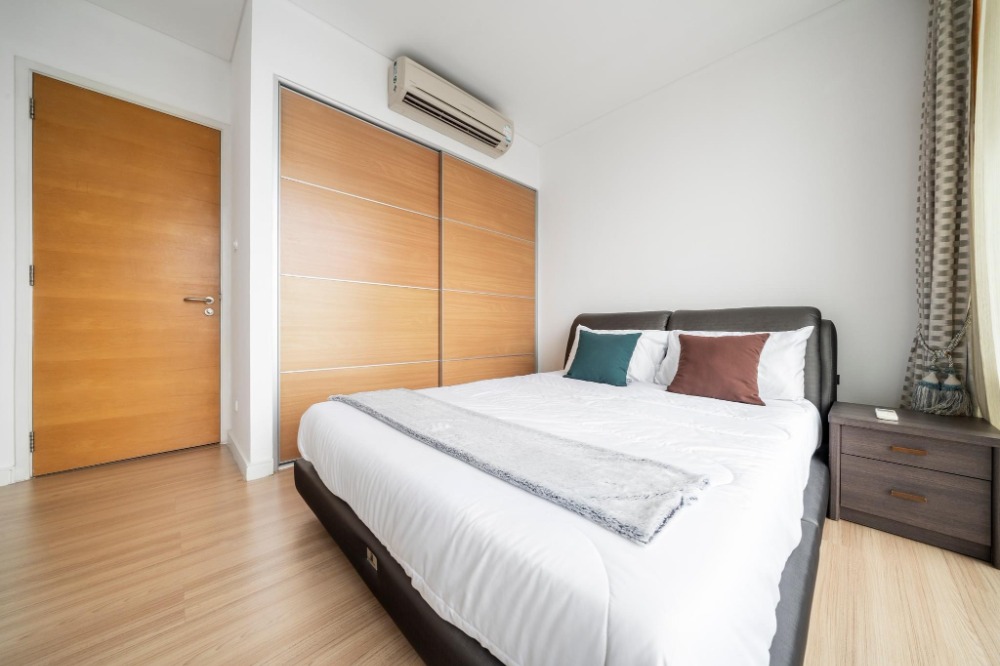 ให้เช่าคอนโดสุขุมวิท อโศก ทองหล่อ : ♢ Prime Location♢ ชั้น 25+ 95.98  ตร.ม. | 2 ห้องนอน Pet Friendly | ใกล้ BTS เอกมัย, ทองหล่อ 1 นาที, เกทเวย์ เอกมัย 3 นาที