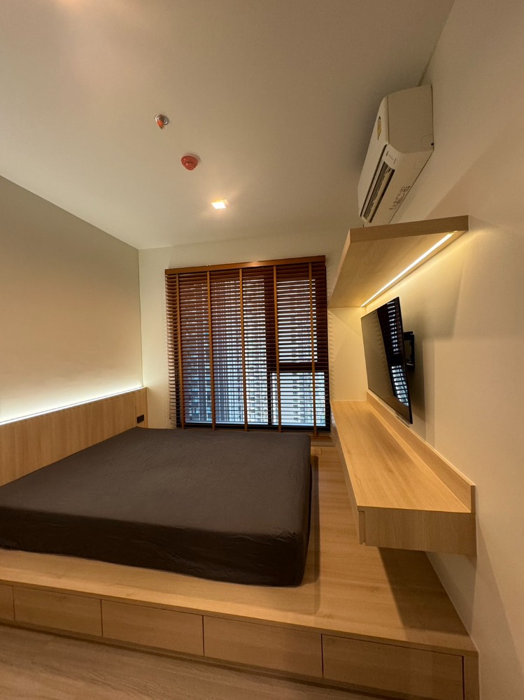 For RentCondoRama9, Petchburi, RCA : Condo for rent: Life Asoke Hype, only 300 meters from MRT Rama 9