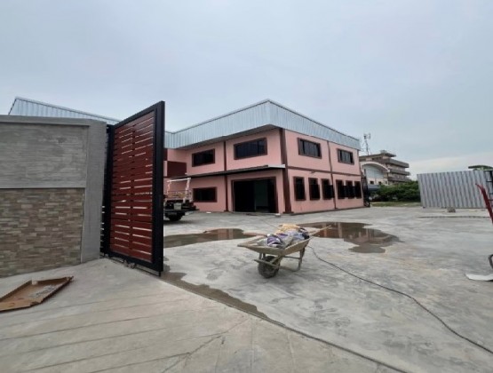 For RentWarehouseRama 2, Bang Khun Thian : Tel. 081-632-0632 Warehouse for rent with office, newly built, Soi Bang Kradee, not deep into the alley, Rama 2, fenced around the edge / land area 200 square wah / usable area 504 square meters / ten-wheel trucks can enter and exit / suitable for selling