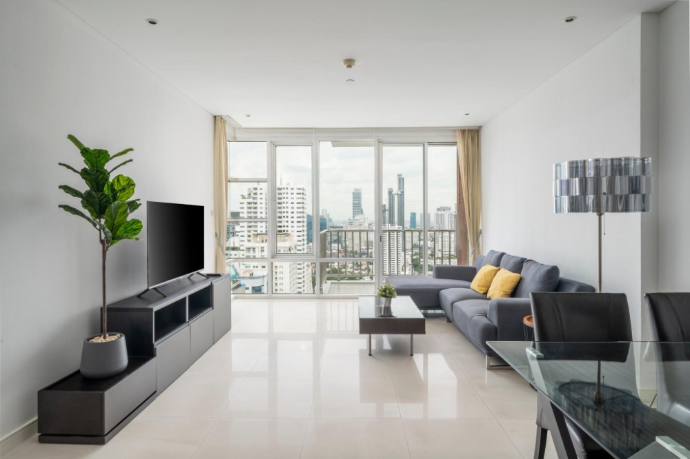 For RentCondoSukhumvit, Asoke, Thonglor : Condo for rent: Fullerton Sukhumvit, near BTS Ekkamai & Thonglor