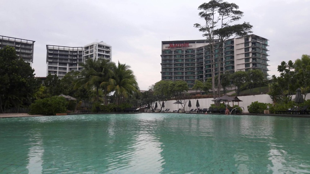 For SaleCondoRayong : Urgent sale, beachfront condo, beautiful view, next to a 5-star hotel, fully furnished, ready to move in