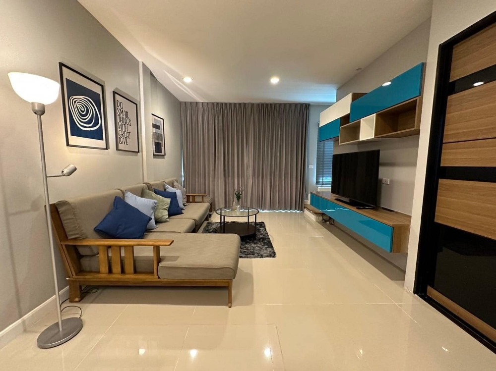 For RentTownhouseEakachai, Bang Bon : 🔴32,000฿🔴🏘🏠 Townhome, Baan Klang Muang, Sathorn-Taksin 2 ✅ Near the shopping mall, happy to serve 🙏 If interested, please contact 𝙇𝙄𝙉𝙀 (very quick response): 📱 Property code 6710-0305 📱: Line ID: @bbcondo88