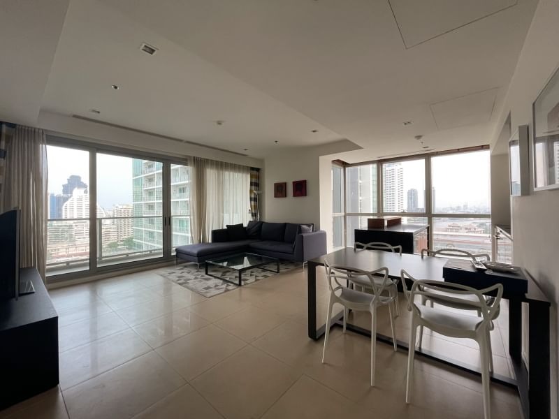 For RentCondoWongwianyai, Charoennakor : For rent/sale, beautiful condo with a beautiful view next to the Chao Phraya River! The River, 2 bedrooms, 110 sq m., rent only 75,000/month.