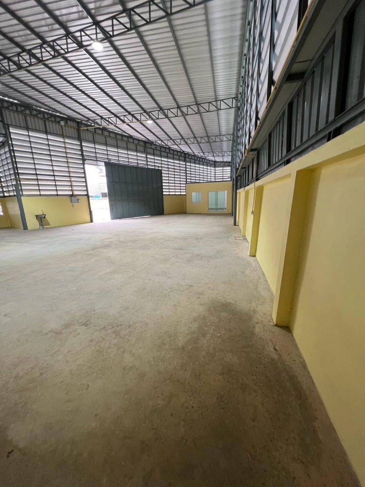 For RentWarehousePhutthamonthon, Salaya : For rent: Newly built warehouse, Phutthamonthon Sai 4, Krathum Lom, usable area 400 sq m., suitable for stocking goods, distributing goods.