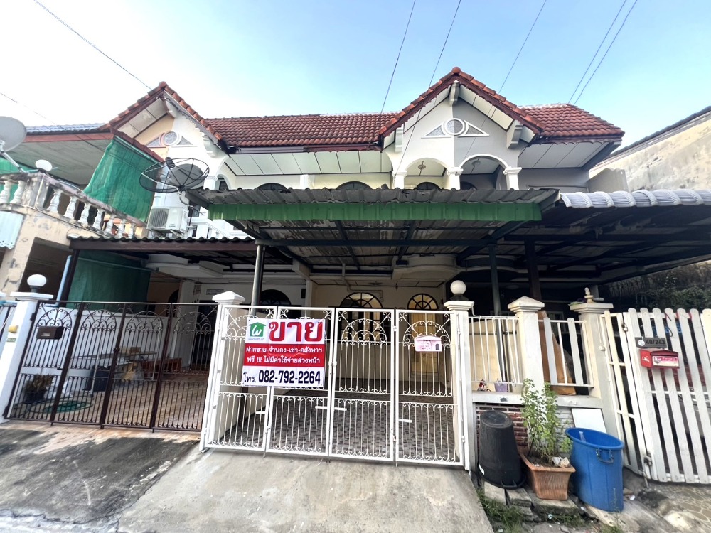 For SaleTownhouseNawamin, Ramindra : For sale: Townhouse 2 Floors 18 sq.w. Sena Villa 4 Village Soi Phraya Suren 40