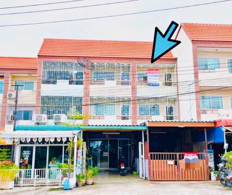 For RentShop HouseSriracha Laem Chabang Ban Bueng : Commercial building for rent, 3 floors, Baan Ville Place Home project, Sriracha-Kao Kilo