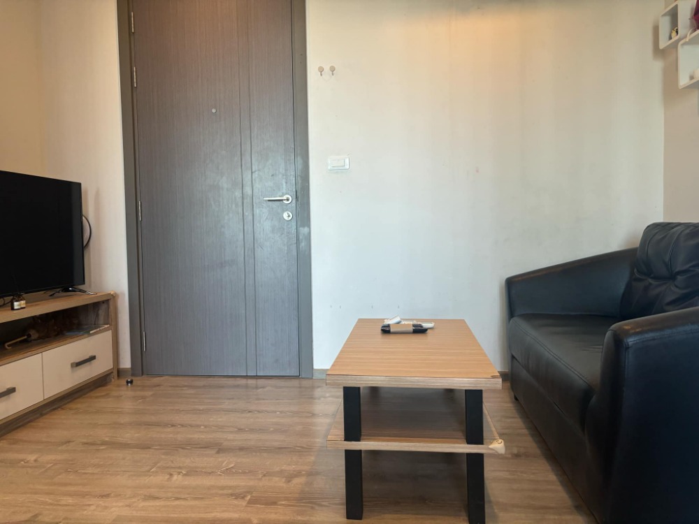 For RentCondoKhon Kaen : For rent the base hight Mittraphap Khon Kaen 10,000 baht/month including common fees