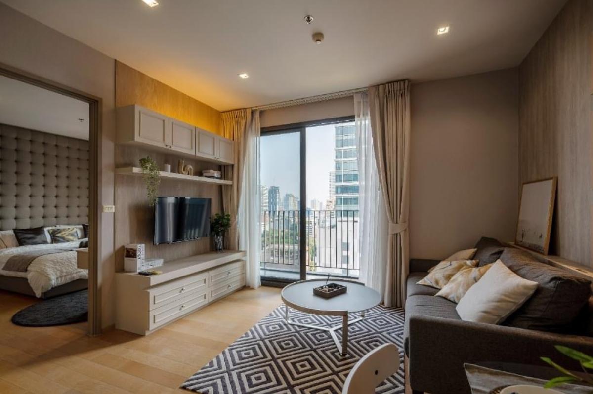 ขายคอนโดสุขุมวิท อโศก ทองหล่อ : ⚡️🎉🥰HQ Thonglor Fully Furnished คอนโดหรู ชั้นสูงวิวสวย ใกล้ BTS ทองหล่อ ห้องเพดานสูง ตกแต่งใหม่ จัดเต็ม📍ติดถนนทองหล่อ ใกล้ BTS ทองหล่อ 750 เมตร📍1 ห้องนอน 1ห้องน้ำ ขนาดใหญ่ 50.89 ตร.ม.📍ชั้น 18 เลขสวย หายาก วิวไม่บล็อค📍ห้องใหม่มาก อยู่น้อยไม่เคยปล่อยเช่า📍รา