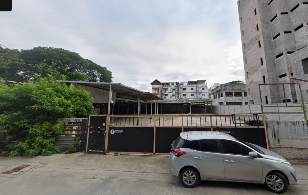 For RentLandPattanakan, Srinakarin : Land for rent, Srinakarin Road, Soi 42, 523 square wah (2,092 Sq.m.)