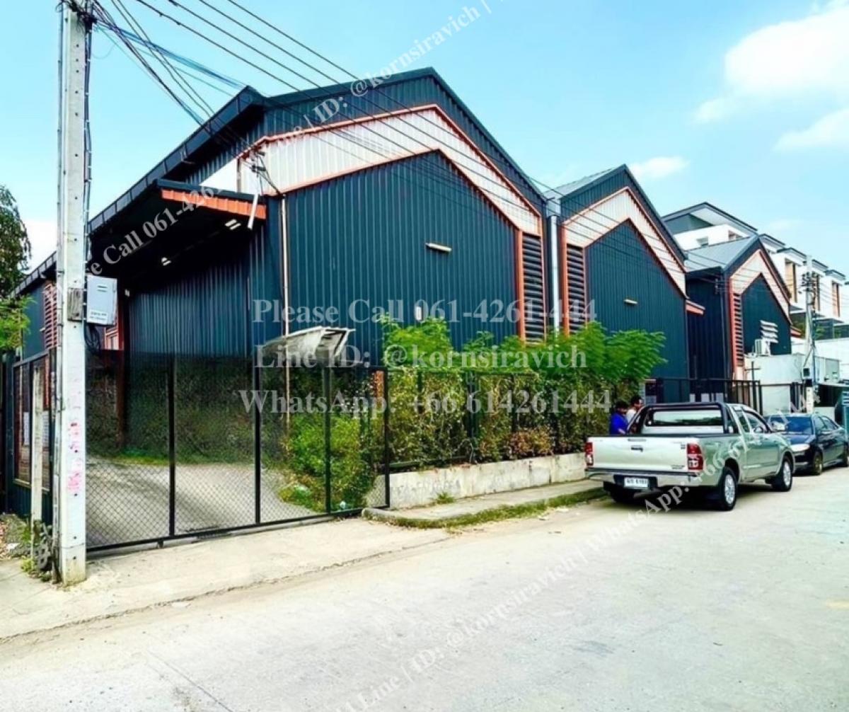 For RentWarehouseKaset Nawamin,Ladplakao : For rent: Warehouse with office, work room and 1 bathroom, location: Soi Satriwitthaya 29 (Sukonthawat location), good location, near second-hand market, Pattawikorn Market