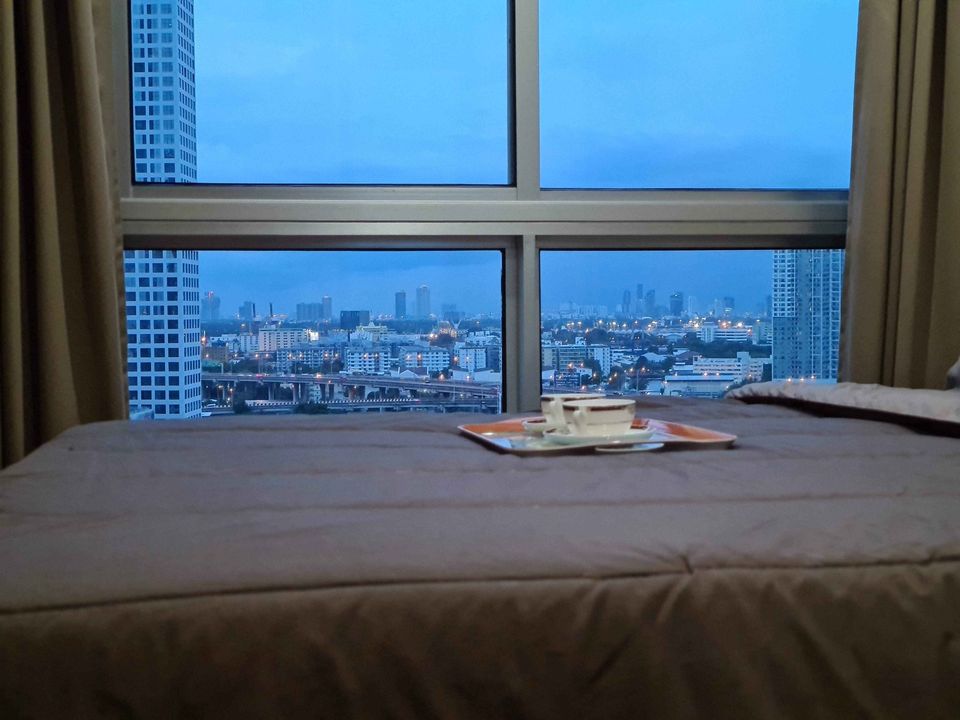 For RentCondoOnnut, Udomsuk : Condo for rent, The Base Sukhumvit 77 (The Base77), high floor, beautiful view, city view and swimming pool view, hurry up and contact us.