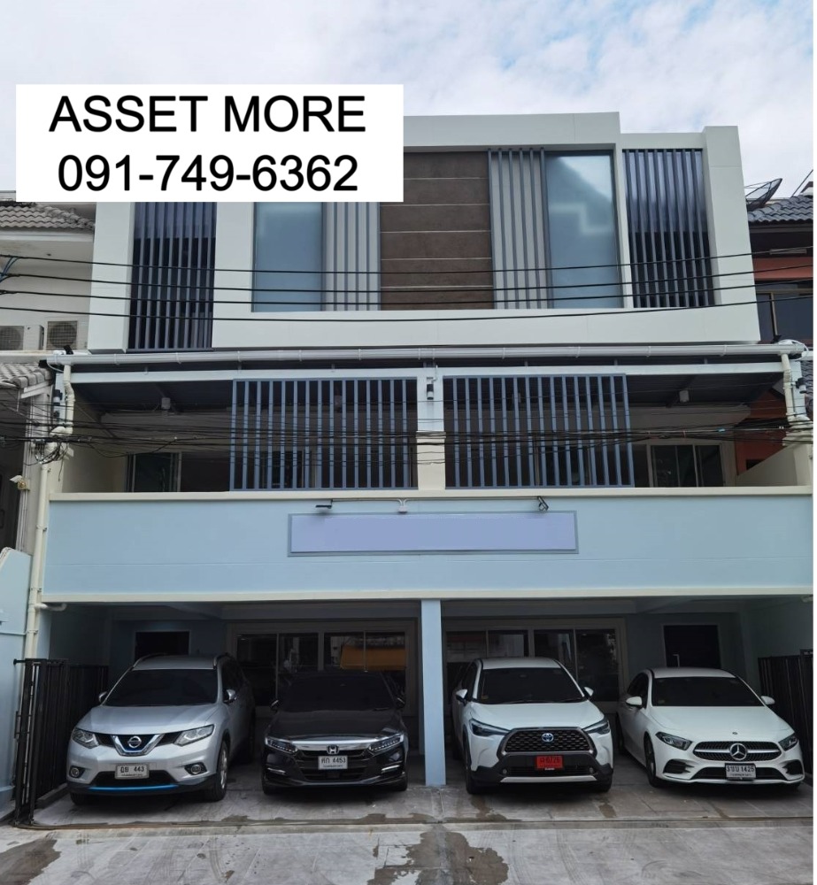 For RentHome OfficePattanakan, Srinakarin : Home office for rent, large area (with private passenger lift), 4 floors, 2 units connected together, suitable for an office, office, storing goods, selling goods online, Srinakarin, near Paradise, near the BTS