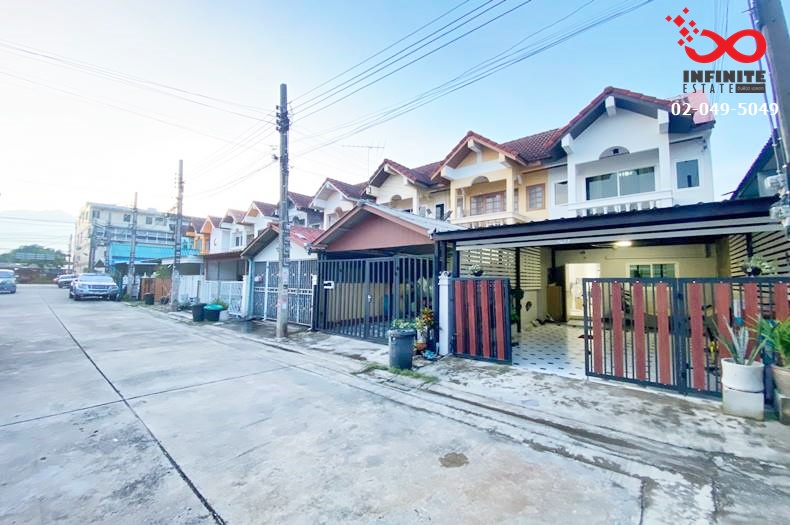 For SaleTownhouseNawamin, Ramindra : For sale: 2-storey townhouse, area 21.8 square wah, Home Center Village, Sai Mai-Chaloemphong Road