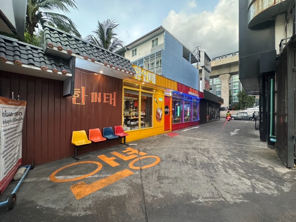 For LeaseholdRetailSapankwai,Jatujak : For sale: Korean restaurant, Senanikhom, next to BTS, near Major Ratchayothin, near Kasetsart University, with a large parking lot.