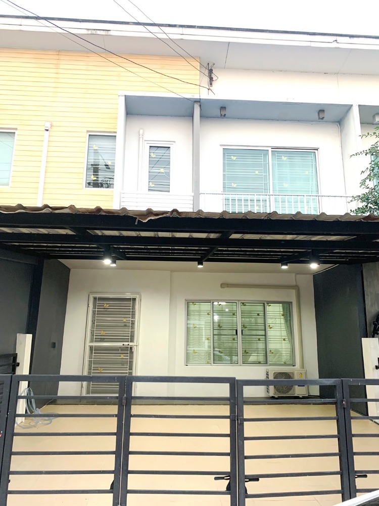 For RentTownhouseNawamin, Ramindra : For rent: The Connect 20, Watcharapol Expressway, fully furnished, ready to move in, extension in front and back of house, complete, contact us immediately.