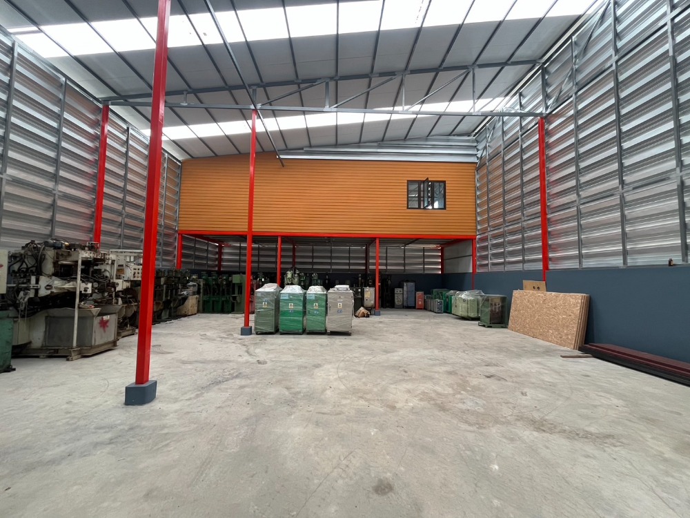 For RentFactoryRama 2, Bang Khun Thian : Factory warehouse for rent, Soi Bang Kradee, near Central Rama 2, area 107 square wah