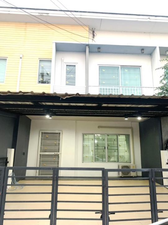 For RentTownhouseNawamin, Ramindra : Townhome for rent, The Connect, Watcharapol Expressway, near Sukhapiban 5, only 5 minutes.