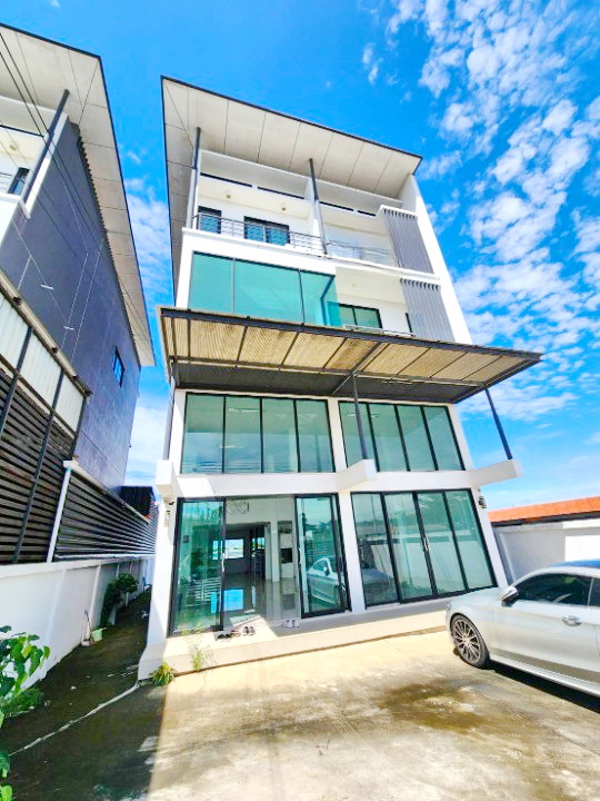 For RentShophousePhutthamonthon, Salaya : Cheapest Large Lotus Salaya 1.4km.For rent commercial building 3.5Storeys 4bed 5bath 470sq.m. 100sq.w 4 A/C