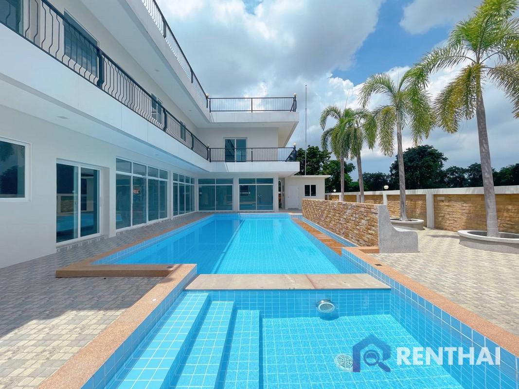 For SaleHousePattaya, Bangsaen, Chonburi : 3-bed Phoenix  Pattaya House, Private Pool