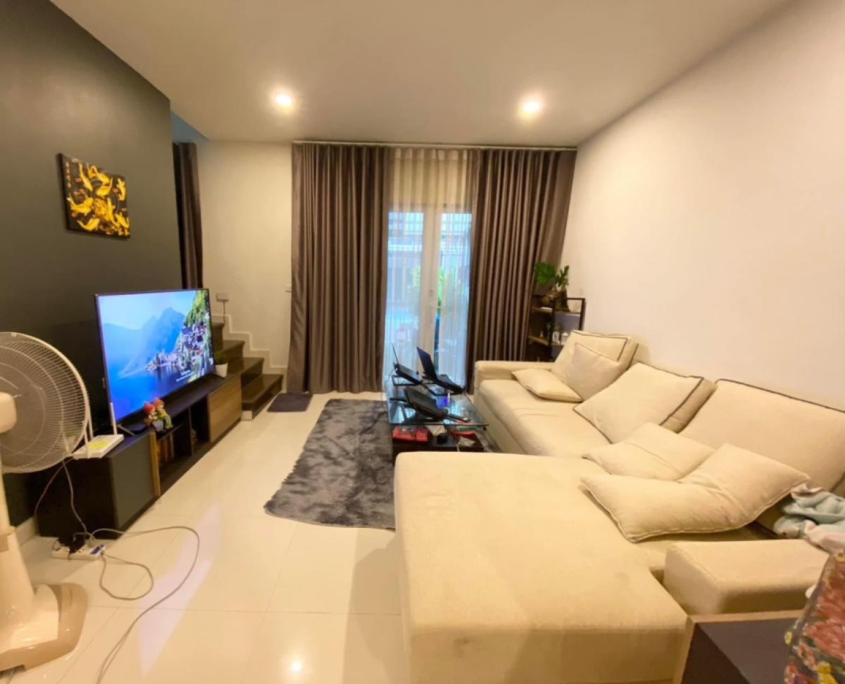 For RentTownhouseSamut Prakan,Samrong : 3-storey townhouse, Bless Town, Srinakarin-Namdaeng