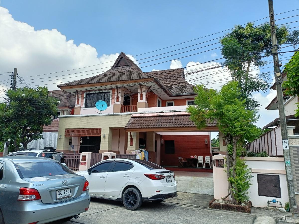 For SaleHouseSeri Thai, Ramkhamhaeng Nida : For sale: Large detached house, Suan Siam, Seri Thai