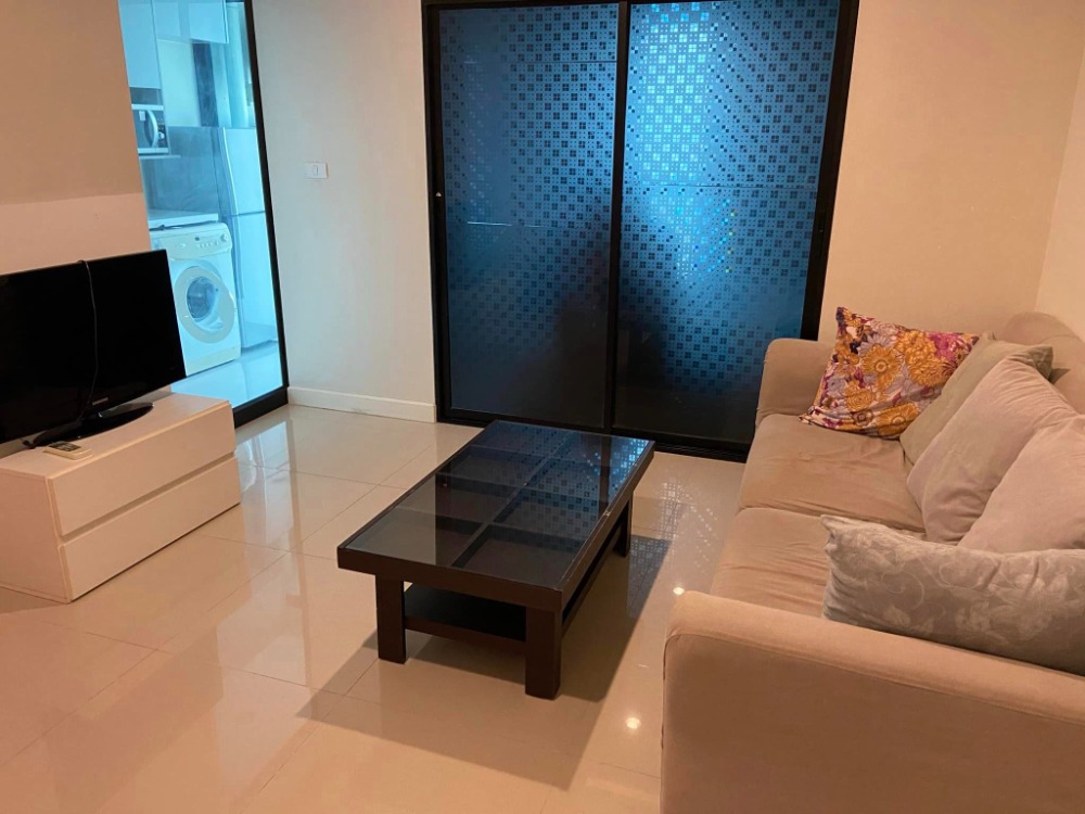 For RentCondoRatchadapisek, Huaikwang, Suttisan : Metro Sky Ratchada ,2 Bedroom 1 Bath , Rental 12,000 Baht