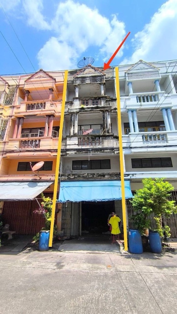 For SaleShophouseRathburana, Suksawat : Commercial building for sale, 3.5 floors, with roof terrace, Suk Sawat area, in Suk Sawat Suan Than Village