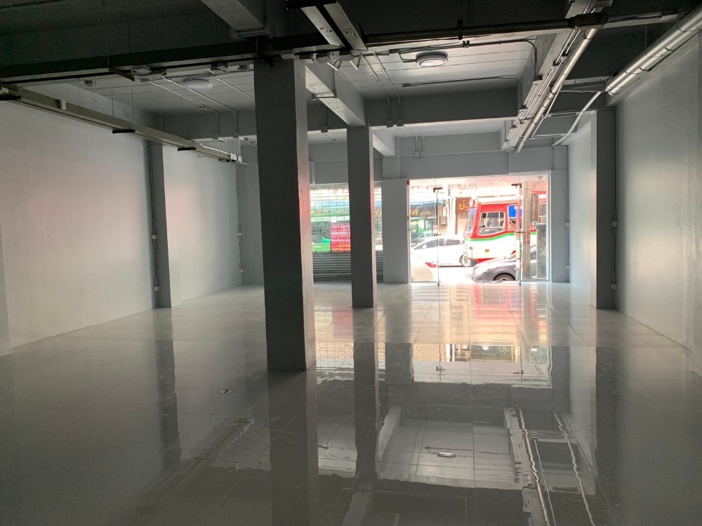 ให้เช่าตึกแถว อาคารพาณิชย์เยาวราช บางลำพู : 💥💥💥For rent, 1st floor, 2 bathrooms, 100 sq.m., suitable for business, located on the main road near The Old Siam Plaza🚩🏢💥💥💥