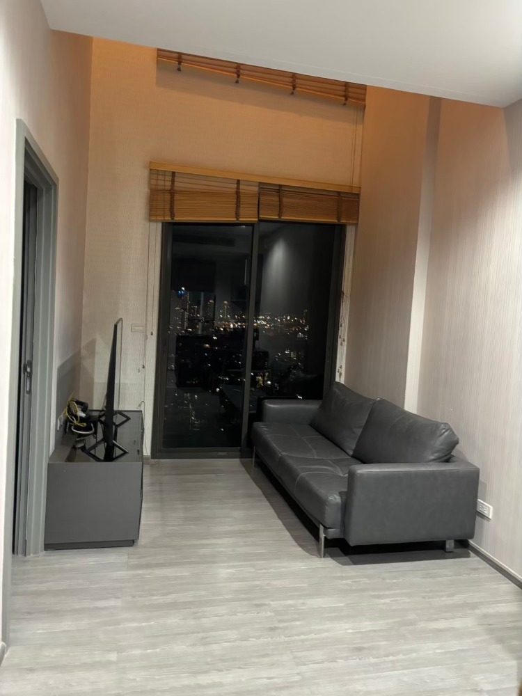 ขายคอนโดวงเวียนใหญ่ เจริญนคร : Nye by Sansiri / Duplex 2 Bedrooms (FOR SALE), นายน์ บาย แสนสิริ / ดูเพล็กซ์ 2 ห้องนอน (ขาย) DO478