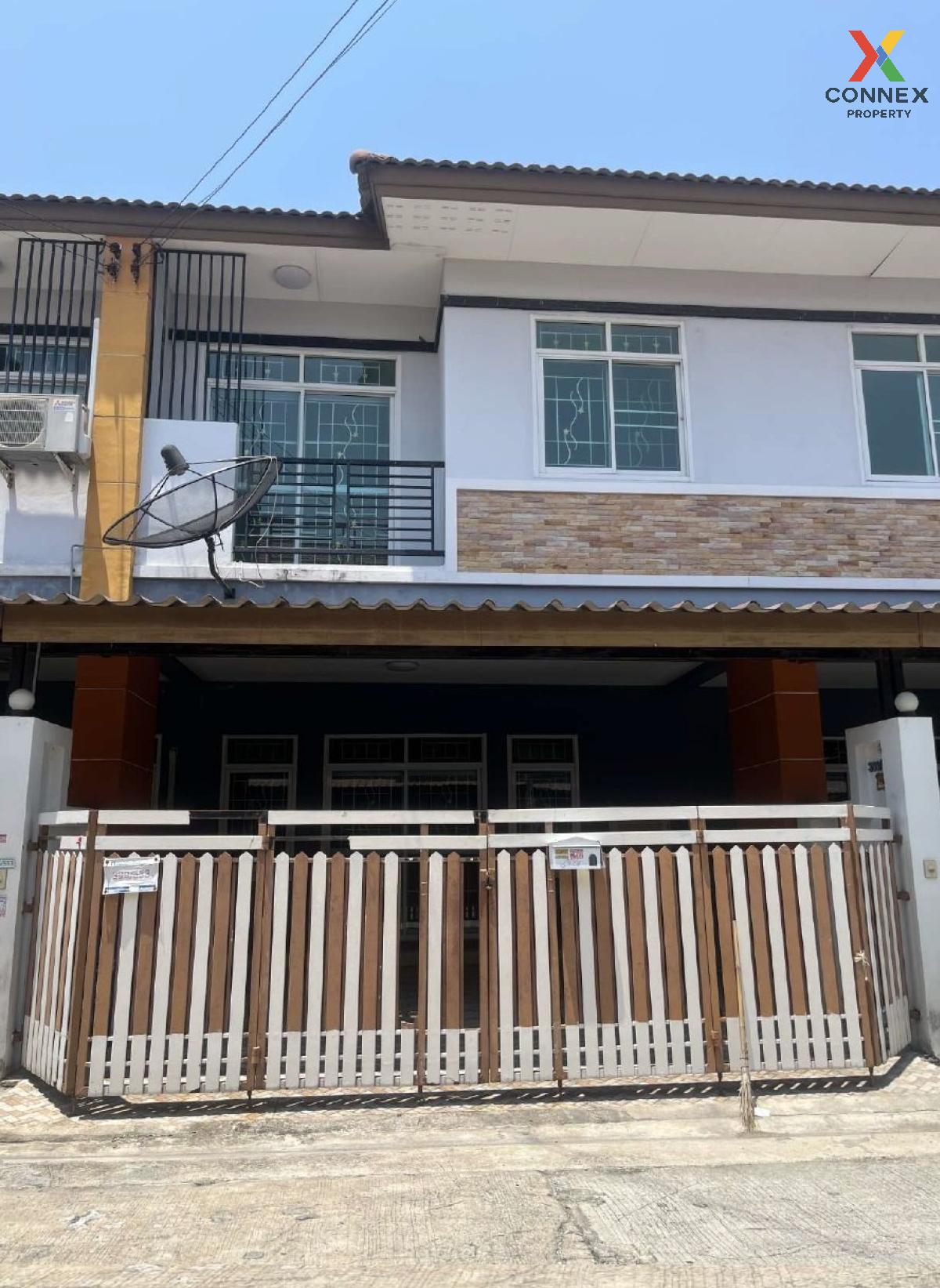 For SaleTownhousePattaya, Bangsaen, Chonburi : For Sale Townhouse/Townhome  , Thrap Rung Ruang City 2 , Ban Kao , Phan Thong , Chon Buri , CX-107641