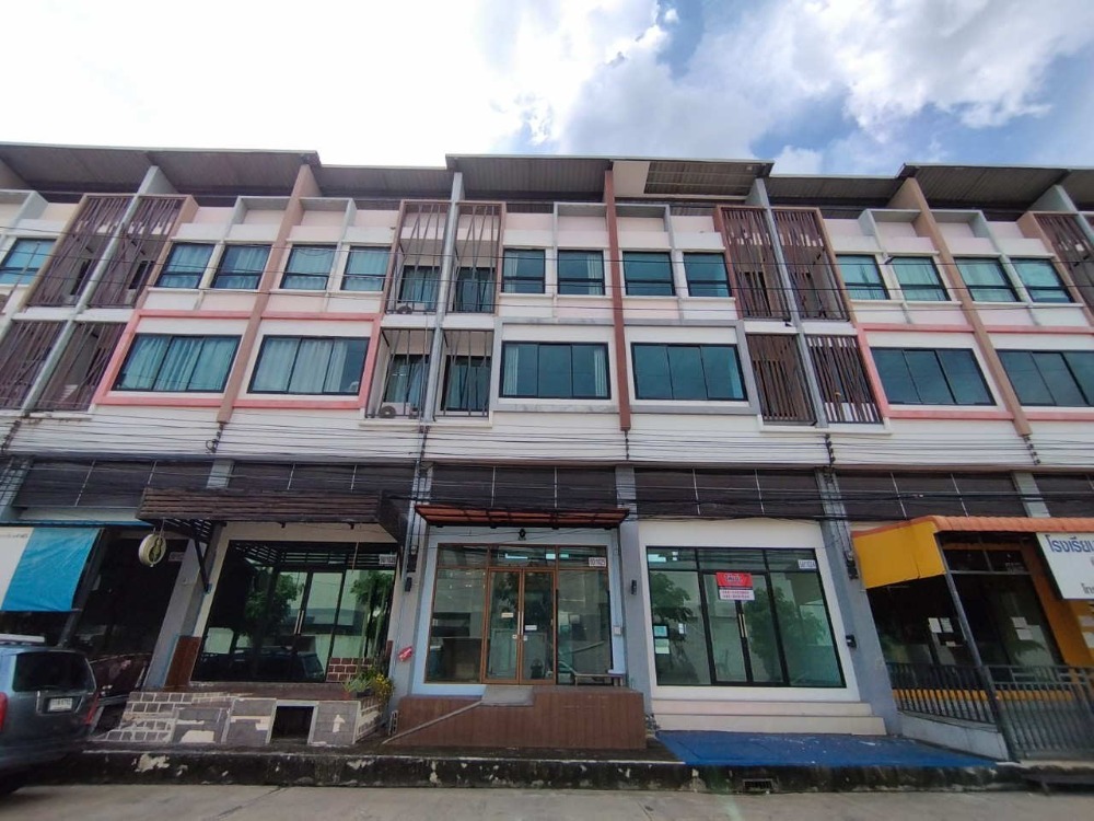 For SaleShophousePathum Thani,Rangsit, Thammasat : Commercial building for sale, 3.5 floors, Sathorn Village, Khlong Si, prime location on Rangsit-Nakhon Nayok Road, Thanyaburi District, Pathum Thani Province