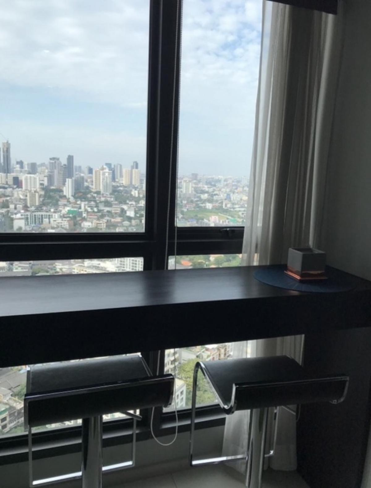 For RentCondoOnnut, Udomsuk : Urgent! Condo for rent Rhythm Sukhumvit 44/1 1 bedroom 35 sq m. at a very special price!!