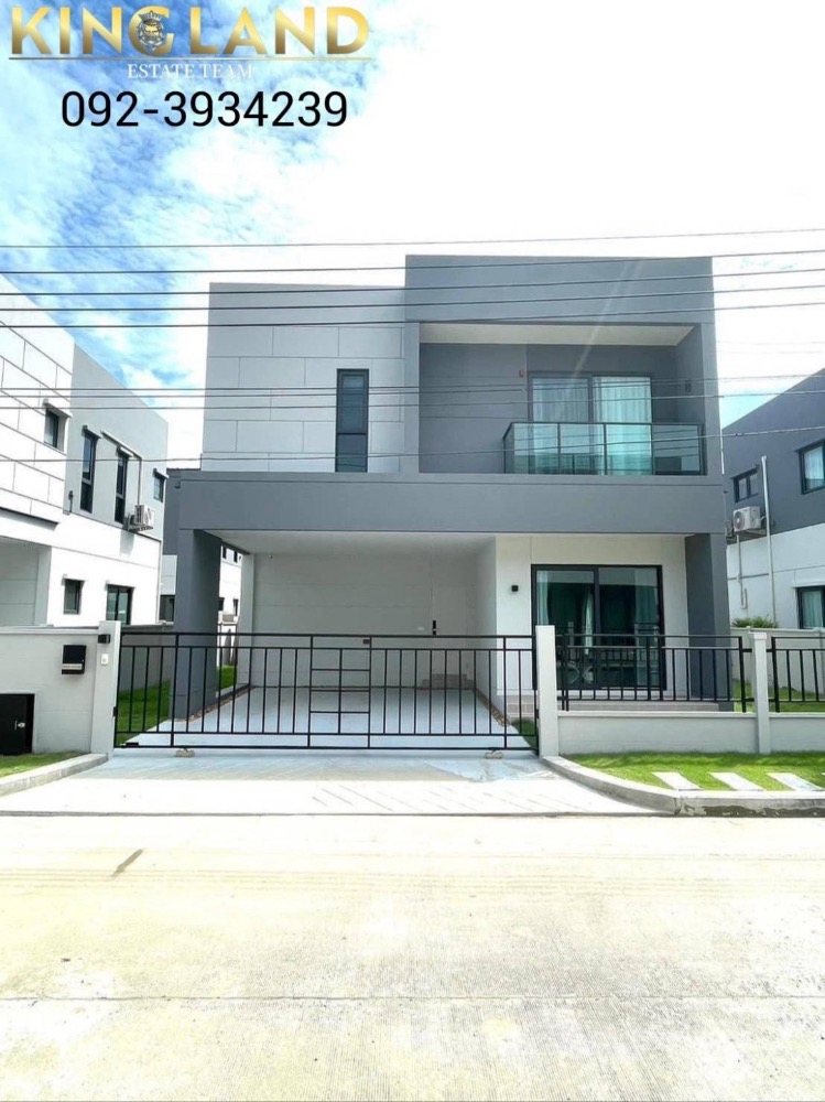 For RentHouseBangna, Bearing, Lasalle : For rent, 2-storey detached house, 3 bedrooms, 3 bathrooms, with furniture, Centro Bangna (new project), new project near Mega Bangna, only 5 minutes, rental price 80,000 baht/month, including common area (fully furnished, fully furnished)