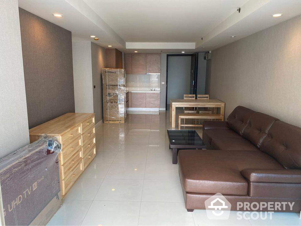 For RentCondoWitthayu, Chidlom, Langsuan, Ploenchit : 1-BR Condo at The Rajdamri near BTS Ratchadamri