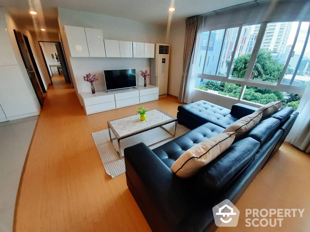 For RentCondoSukhumvit, Asoke, Thonglor : 2-BR Condo at Ppr Villa near BTS Ekkamai