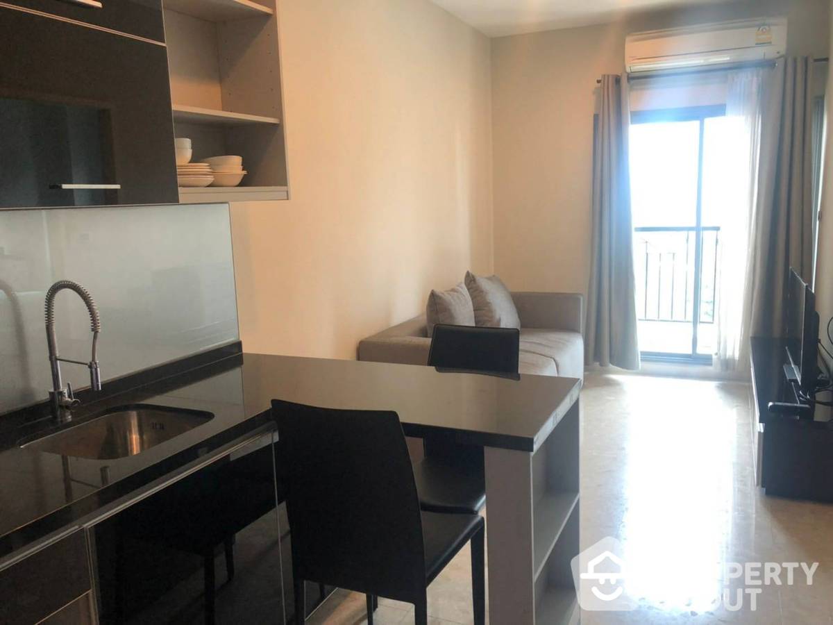 For SaleCondoSukhumvit, Asoke, Thonglor : 1-BR Condo at The Crest Sukhumvit 34 near BTS Thong Lor