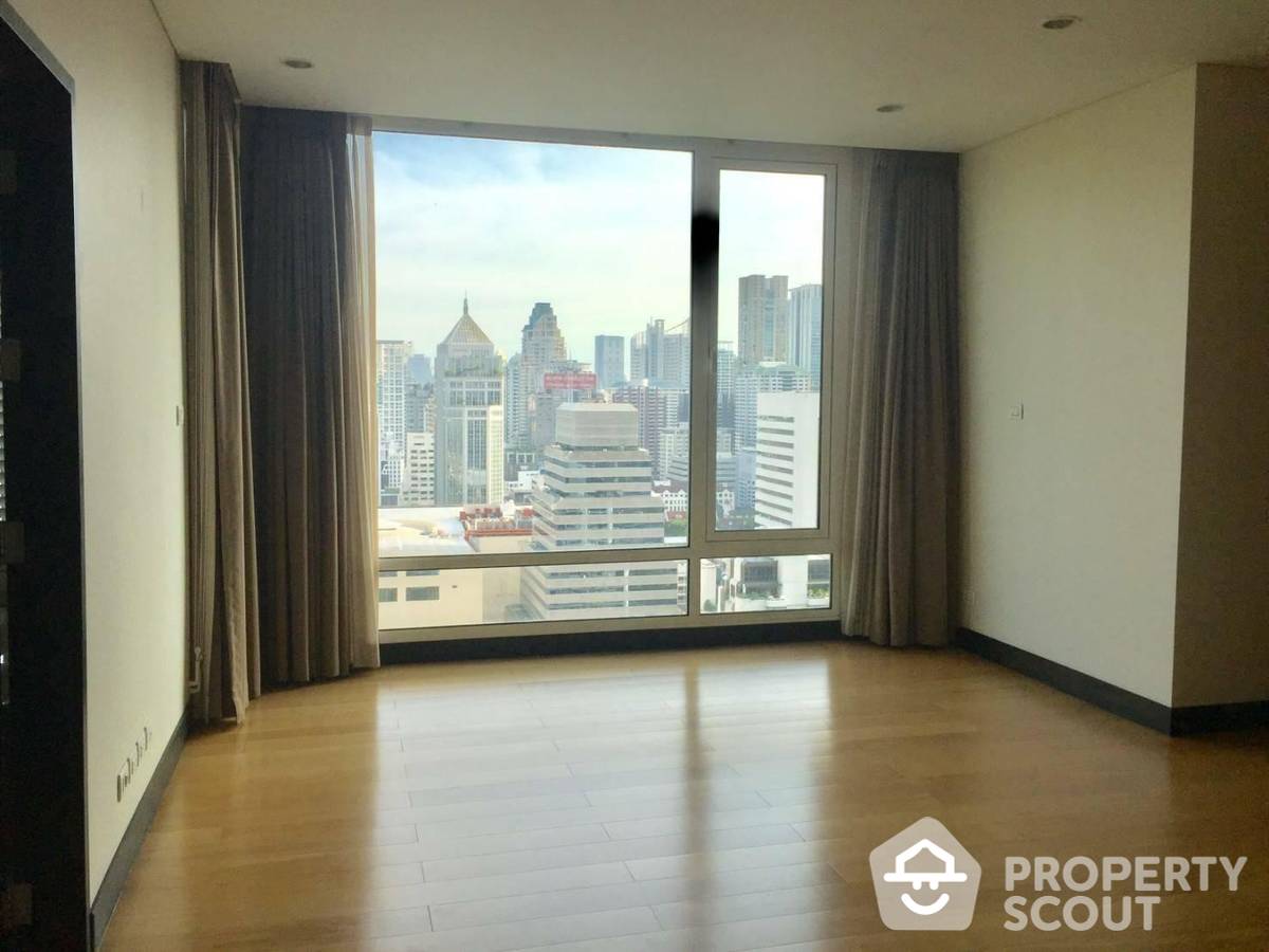 For RentCondoWitthayu, Chidlom, Langsuan, Ploenchit : 3-BR Condo at The Park Chidlom near BTS Chit Lom