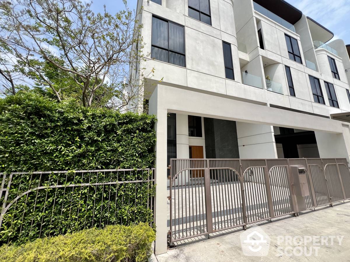 For SaleTownhouseRama3 (Riverside),Satupadit : 3-BR Townhouse at Demi Sathu 49 in Bang Phong Phang