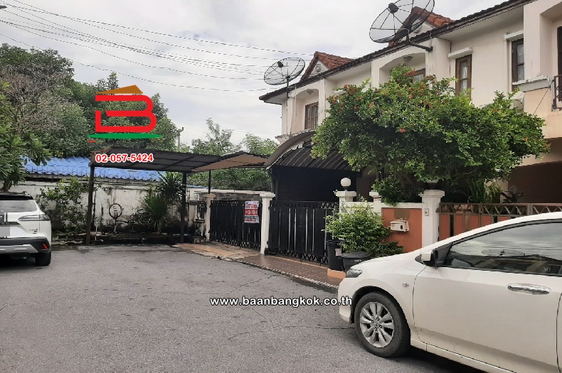 For SaleTownhouseNawamin, Ramindra : Townhouse, K.C. Village, Ram Intra 6, area 21.6 square wah, Soi Phraya Suren 45, near Wat Phraya Suren, Sam Wa Tawan Subdistrict, Khlong Sam Wa District, Bangkok