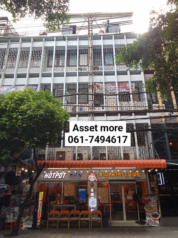 For RentShophouseSathorn, Narathiwat : Commercial building for rent, 4 floors, 2 units, size 30 sq m, usable area 384 sq m, Thung Maha Mek Subdistrict, Sathon District, Bangkok