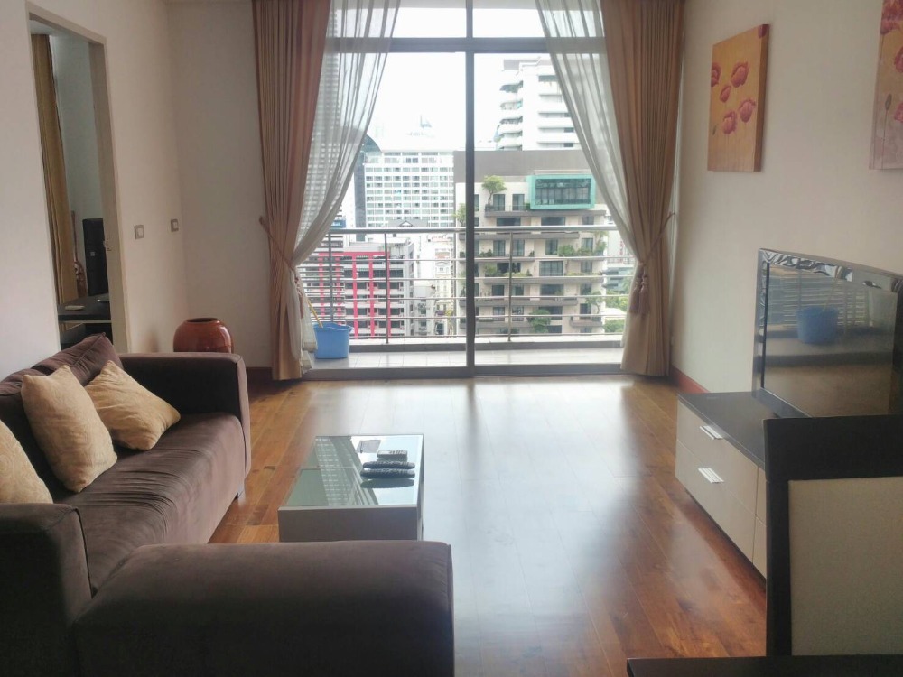 For RentCondoSukhumvit, Asoke, Thonglor : Large 2 bedrooms for rent in Sukhumvit19 near BTS Asoke