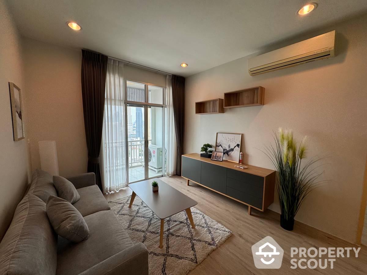 For SaleCondoRatchathewi,Phayathai : 3-BR Condo at Chewathai Ratchaprarop near BTS Victory Monument