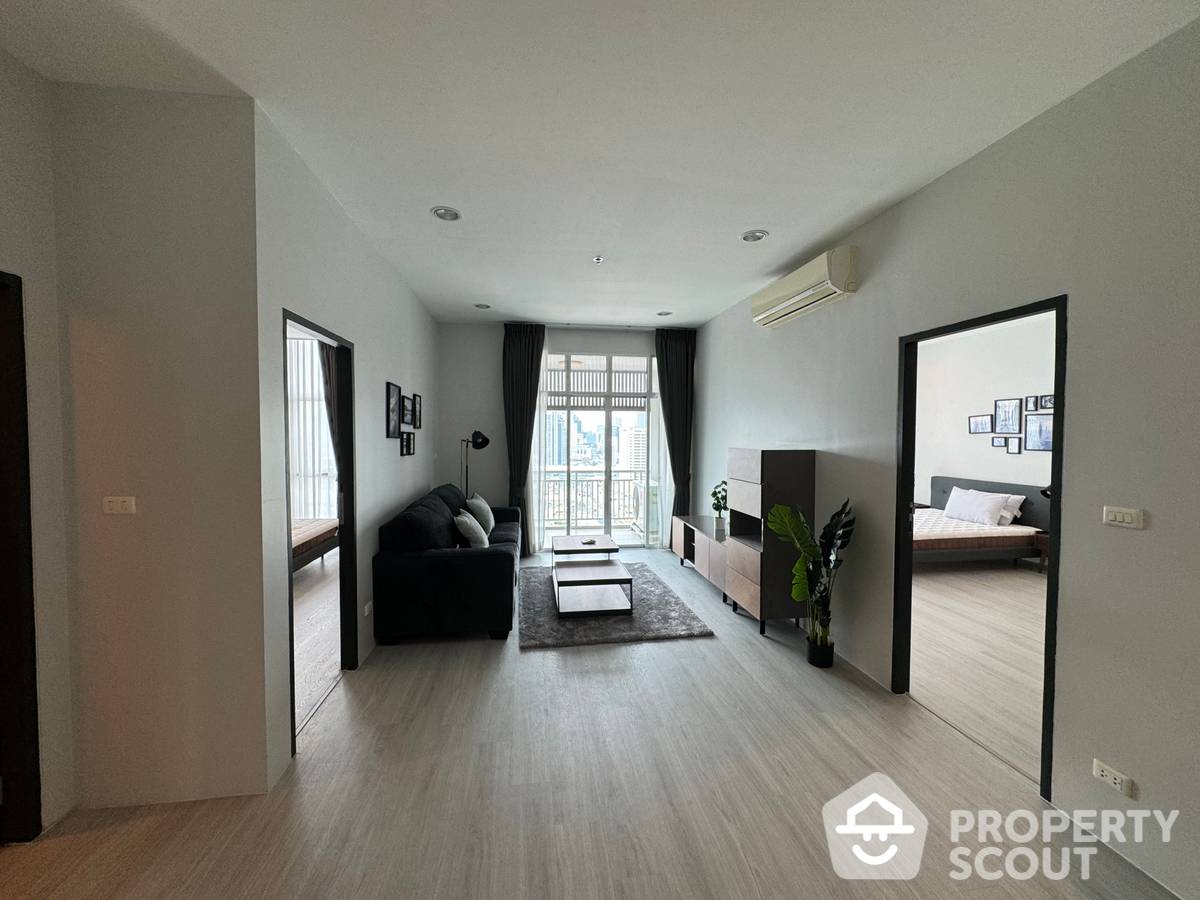 For SaleCondoRatchathewi,Phayathai : 3-BR Condo at Chewathai Ratchaprarop near BTS Victory Monument