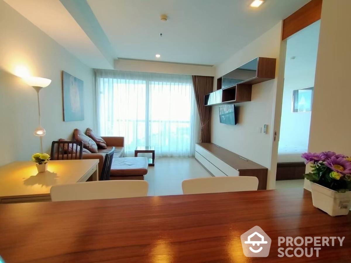 For RentCondoWongwianyai, Charoennakor : 1-BR Condo at The River Condominium near BTS Saphan Taksin